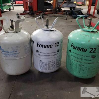 4143: Two R12 tanks and one R22 Tank
Approx. 12-15lbs of R12, approx. 25lbs of R22