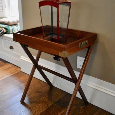 Campaign style tray table