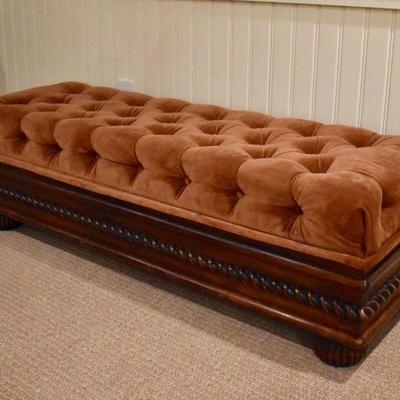 Garrison tufted bench