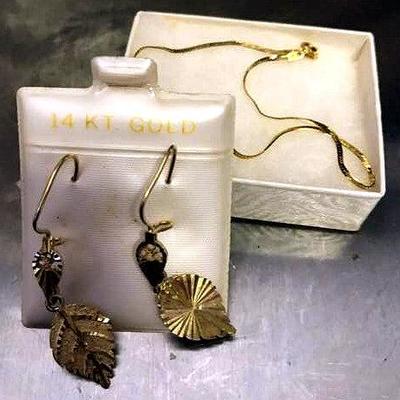 NNT063  14k Gold Earrings & Bracelet