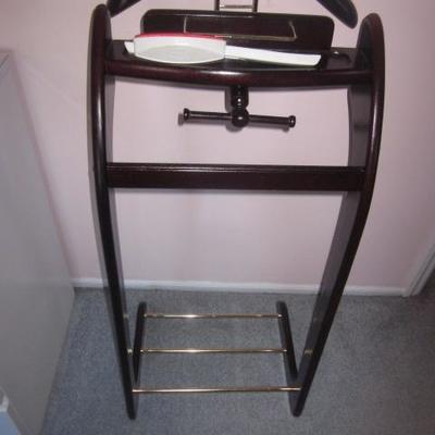 Mahogany Butler Clothing Valet Stand 