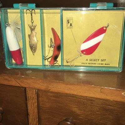 collectible 4 piece fishing lures 