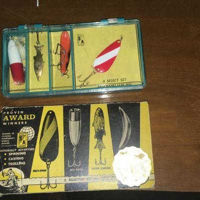 collectible 4 piece fishing lures 