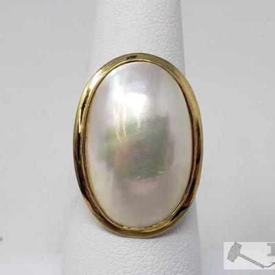 14k Gold Ring Weighs Approx 3.5g
14k Gold Ring Weighs Approx 3.5g Size 6.5