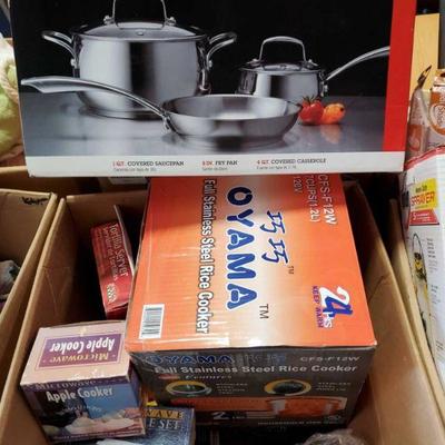 New Rice Cooker, Microwave Cooking Dishes and More
Includes new Belgique stainless steel cookware, new rice Cooker, apple cooker,...