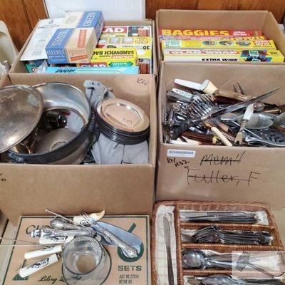 1102: Vintage Kitchenware
Includes Glad bags, Kleenex, silverware, heating try and much more!

