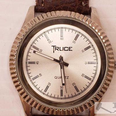 253: 253: Three Watches
Brands are Swiss Army, Truce, and Timex None tick 
J14 2 of 2