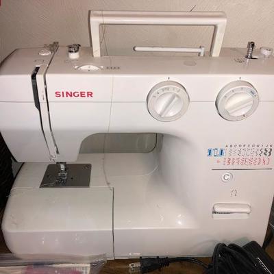 Singer sewing machine
$30