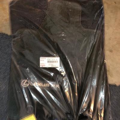 NEW lexus brown floor mats
$40