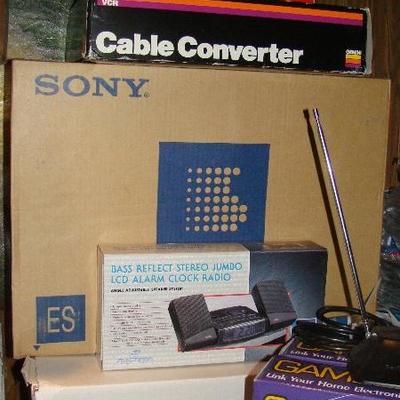 2 Way CB Radio, Cable Converter, Gamelink, Sony