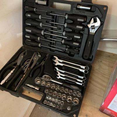 Popular Mechanics tool kit