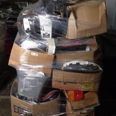 Pallet Of Used Car Parts .And Accessories