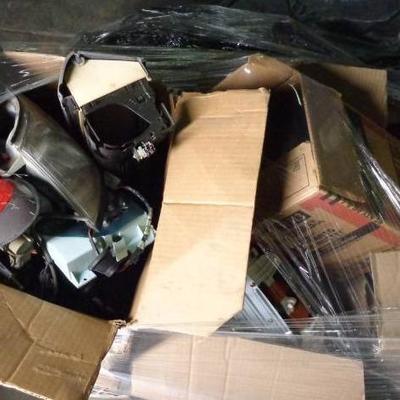 Pallet of Used Car Parts and Accessories...