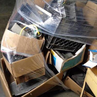 Pallet of Used Car Parts and Accessorie..