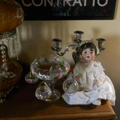DOLL & TOY COLLECTION
* Antique doll collection from the 1920's-1960's
* 1800's paper mâché dolls
* Antique toys
* Antique Lionel trains...