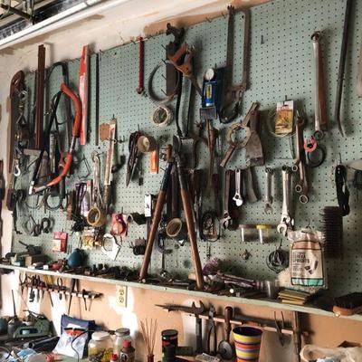 Garage workbench