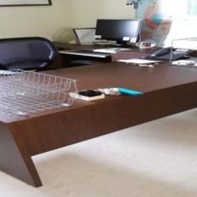 L Shaped Office Desk w Drawers and Chair, Contents ...