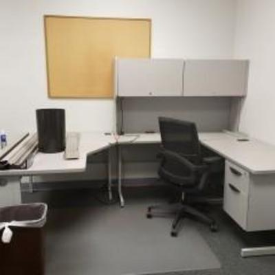 U Shaped Office Desk Lot