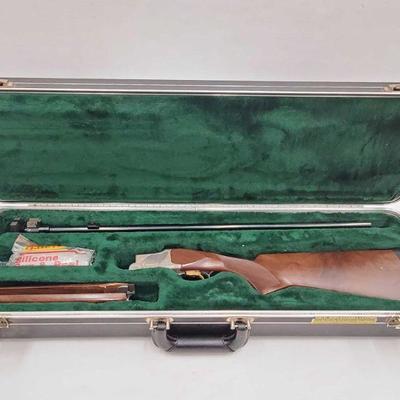 508: Browning Feather XS 28ga Pump Action Shotgun with Case
Serial number: 19102 Barrel Length: 28