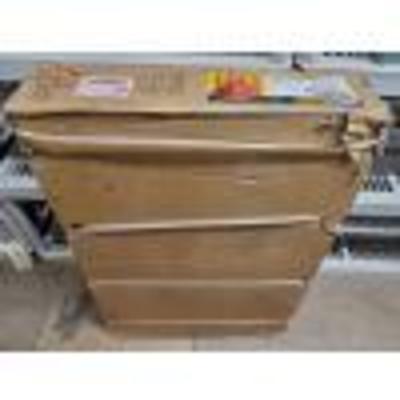 4900: Central Pneumatic 40lb. Capacity Floor Blast Cabinet
Box measures approx 8