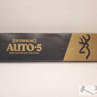 895: Browning Auto 5 Shotgun Box
Browning Auto 5 Shotgun Box