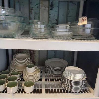 3512: Pyrex Kitchenware, Dinner Set and Plates
Brands include Pyrex, Gibson and Port Townsand
