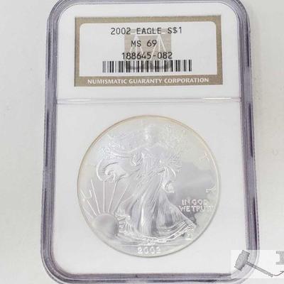 2036: .999 Fine Silver 2002 $1 Walking Liberty 1oz Coin - NGC Graded
NGC Graded MS69 in protective Casing