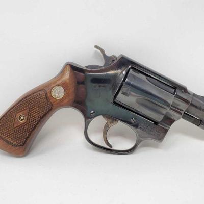 726: Smith & Wesson Model 36 .38 Spl Revolver
Serial Number: 518345 Barrel Length: 1.8
