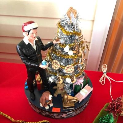 Extensive Elvis collection 