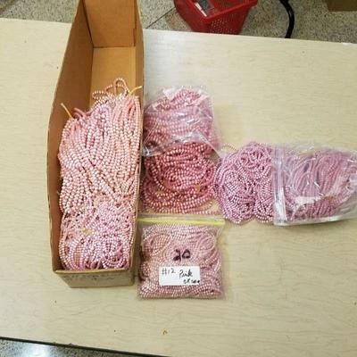 very large lot of pink beaded strands - 2 differen ...