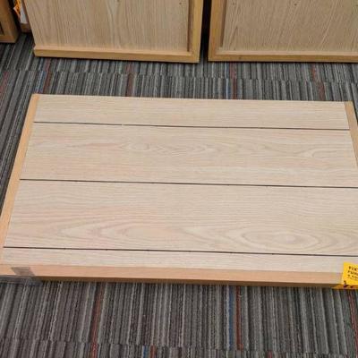(26) Wood Shelves