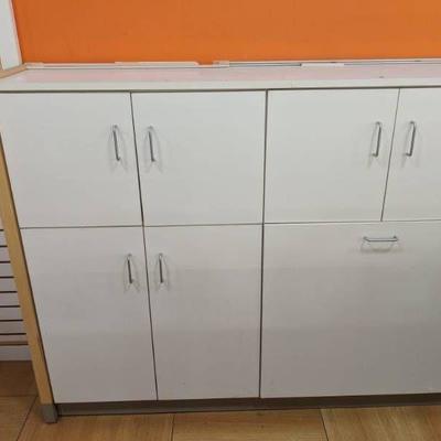 Storage Cabinet With Multiple Drawers