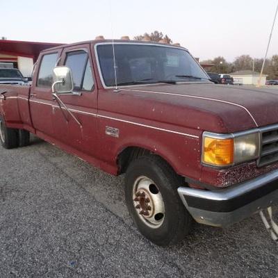 #1989 Ford F-350 1 ton extended cab truck..