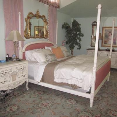 Beautiful White Washed Oak Bedroom Suite 

 
