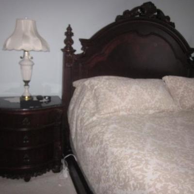 Raymour & Flanigan King Bedroom Suite  
