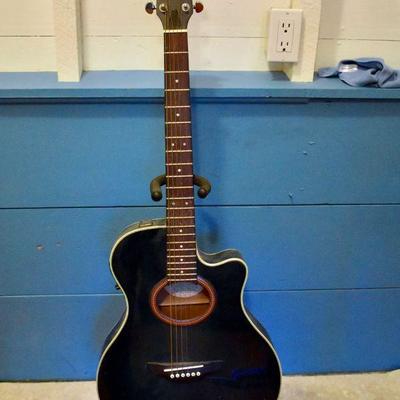 Yamaha APX-4A acoustic guitar