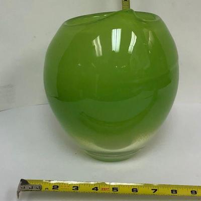 AH3001: John Rocha Waterford Glass Vase Local Pickup  https://www.ebay.com/itm/113922554834