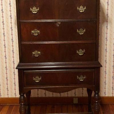 SL3010: Early American Style Hide Away Secretary Desk Local Pickup  https://www.ebay.com/itm/113946010227