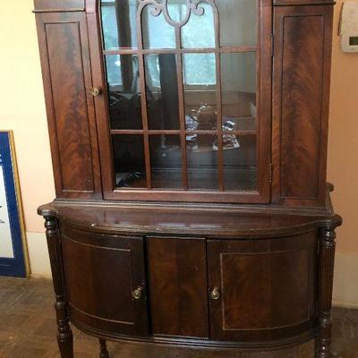 SL3001: Duncan Phyfe China Hutch Local Pickup  https://www.ebay.com/itm/123960476454