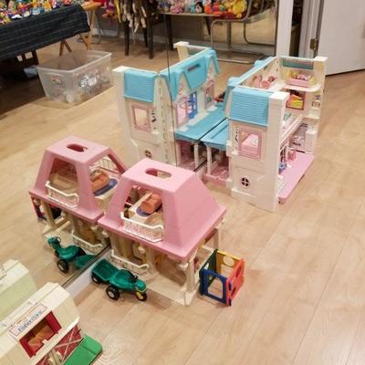 Doll houses and farm set.