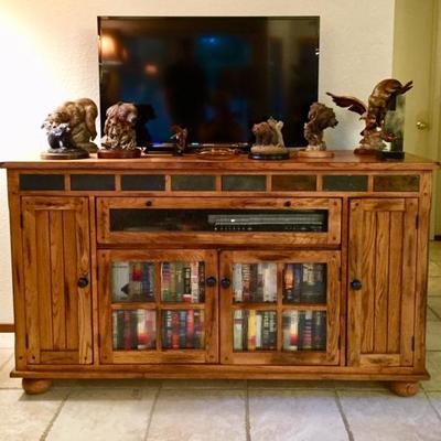 Handsome TV cabinet, 4 Sony flat screens
