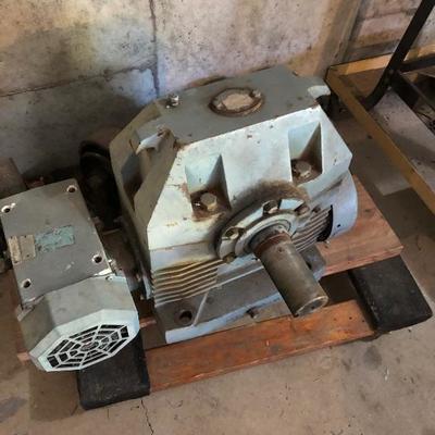 Electric Gear Reduction Motor 1 of 2