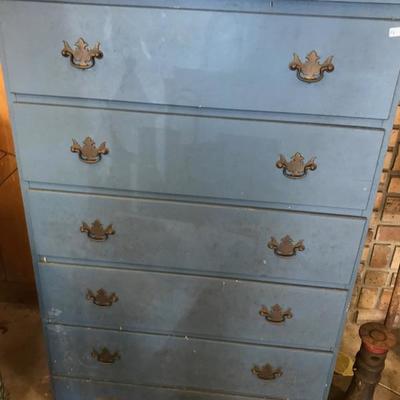 Chest of drawers $40