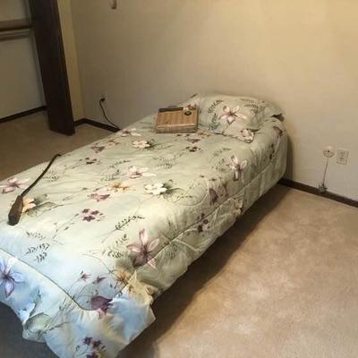 Simmons Adjustable Twin Bed