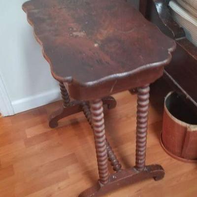 Victorian table $30