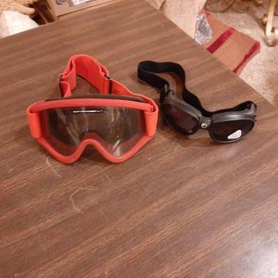 2 pairs of goggles