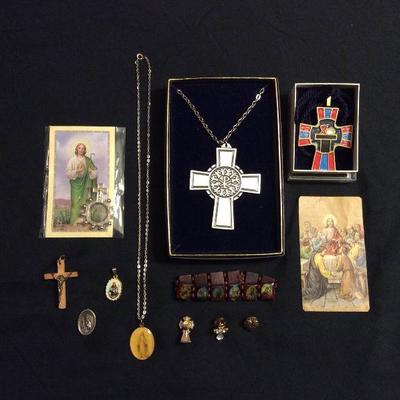 MME009 Religious Costume Jewelry and Tokens