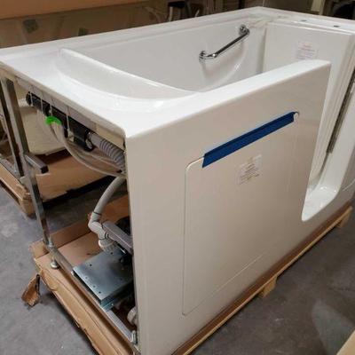 418: Hudro Dimensions Walk in Tub Model P Series 3260R25420U
Includes faucet set. Has jets but no pump. measures approximately 32