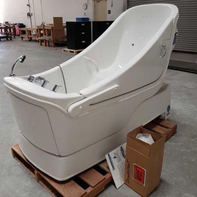 401: Rane Model RR7 II Reclining Spa Tub
Measures approximately 51