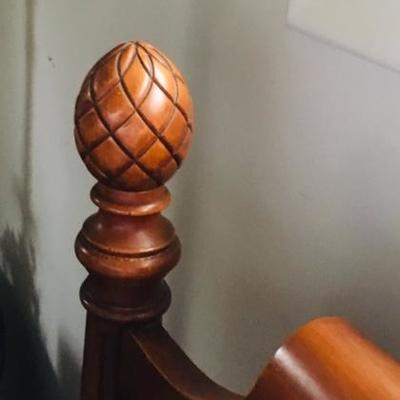 Details of Pineappe on Bed - Mid Centruy Furniture 